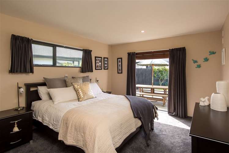 20 Saint Keverne Close Burwood_11