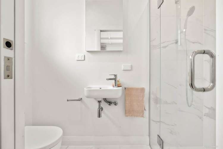 88 Owairaka Avenue Mount Albert_10