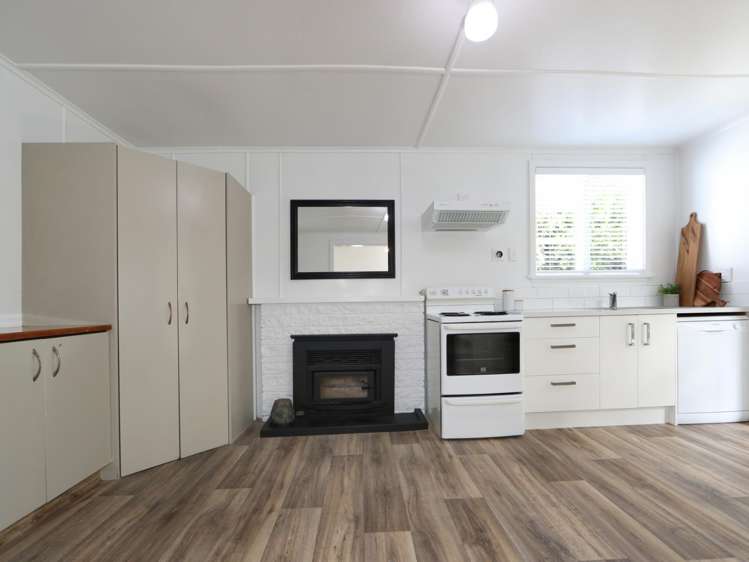 705 Collinge Road Mayfair_4