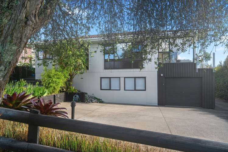 53 Okura River Road Okura_17