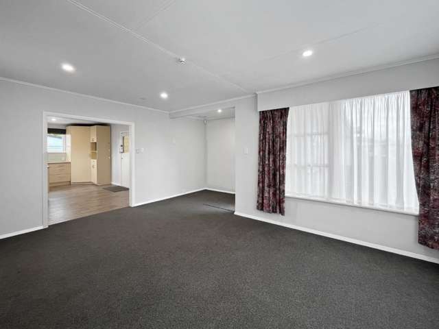 5 Abraham Crescent 10929_4