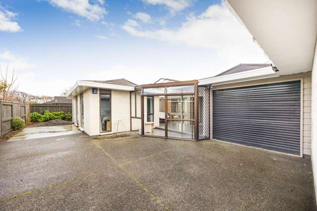 Awapuni - Low Maintenance Living!