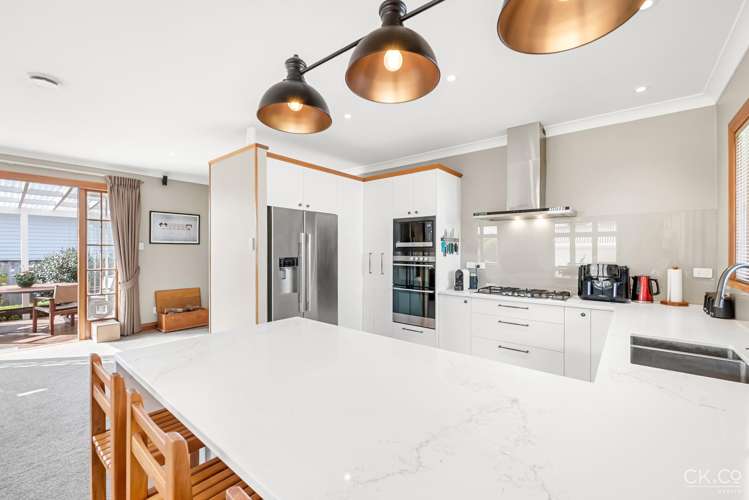 10 Tui Street Alicetown_6