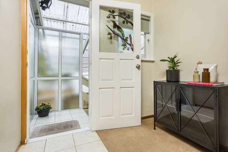 64 Eskdale Road Birkdale_23