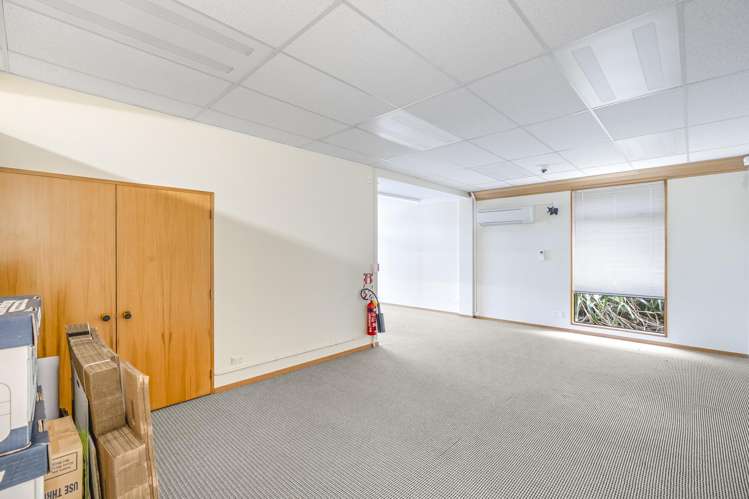 21 The Mall Cromwell_10