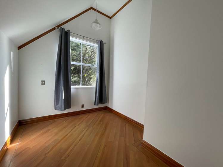 990 Sandspit Road Sandspit_8