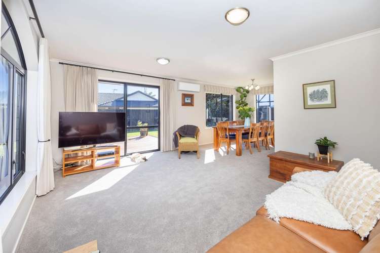 31 Nielsen Gardens_5