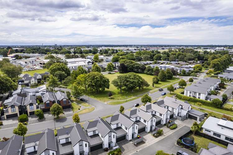 5/5 Yew Tree Lane Hillmorton_17