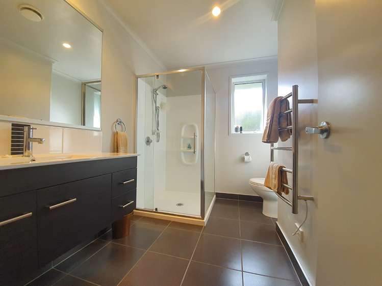 61 Sunningdale Street Wattle Downs_10