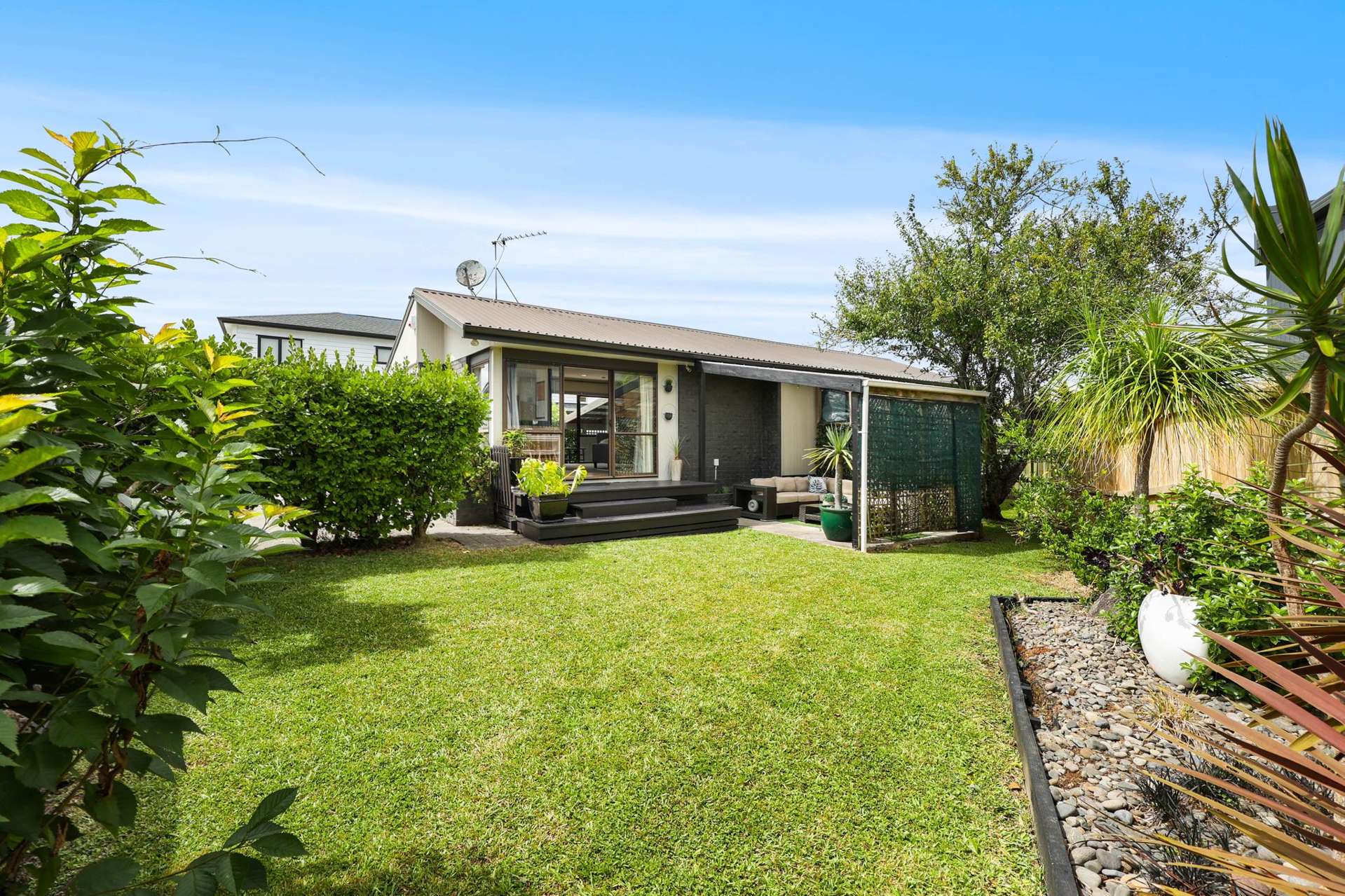 2/34 Tupaki Place Pakuranga Heights_0