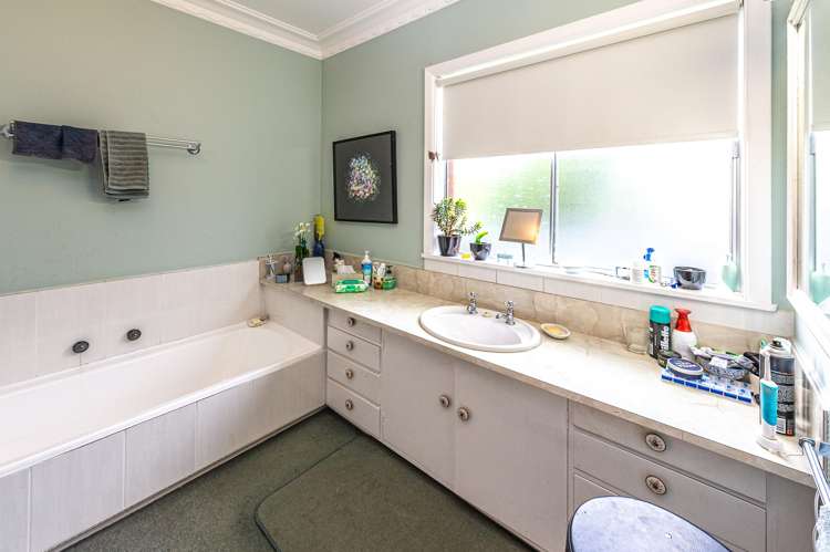 21 Riverbank Road Okoia_15