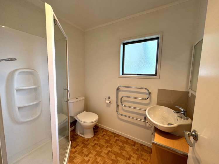 5 Scotstoun Place Glen Eden_4