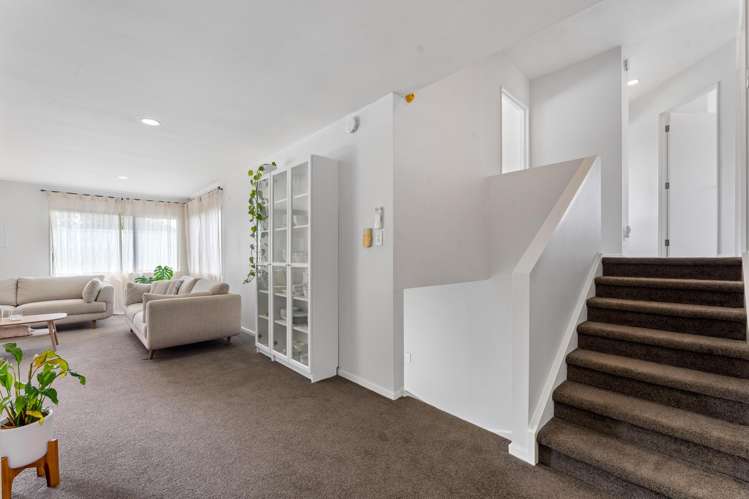 2/9 Hogans Road Glenfield_8