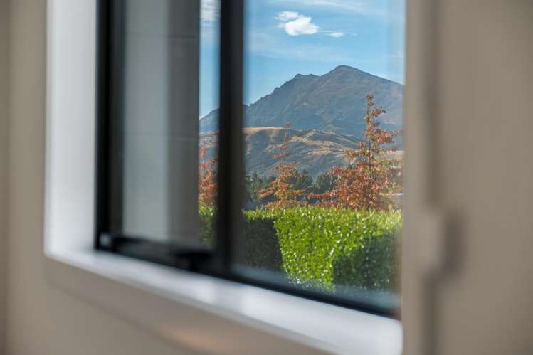8 Sawdon Street Wanaka_33