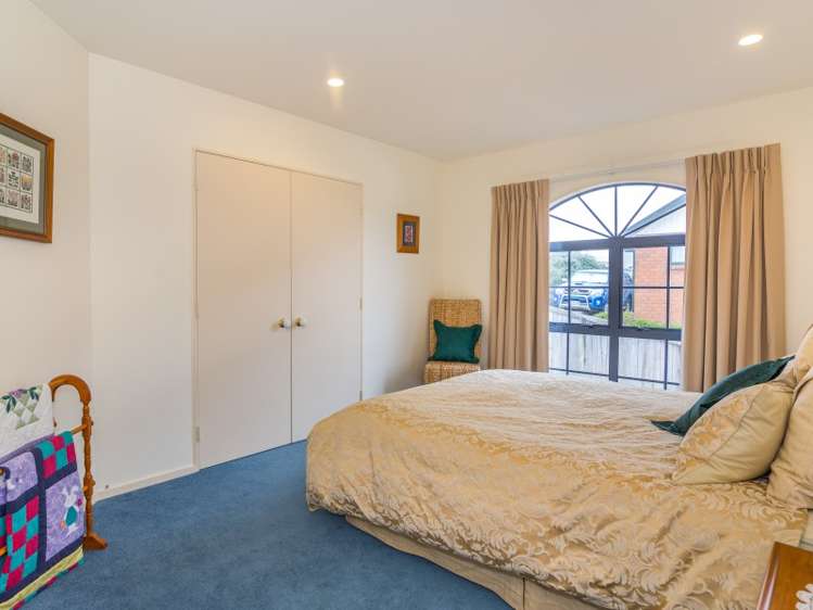 96 Redvers Drive Belmont_13