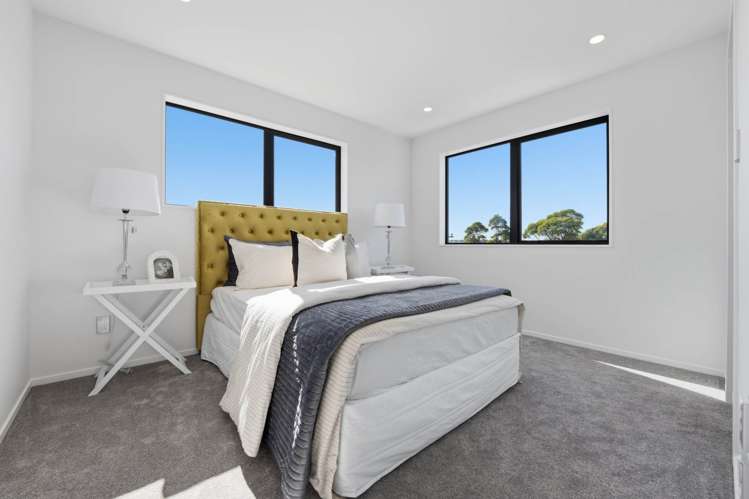 73,75/79 Cnr Terry Street and McFadzean Drive Blockhouse Bay_19