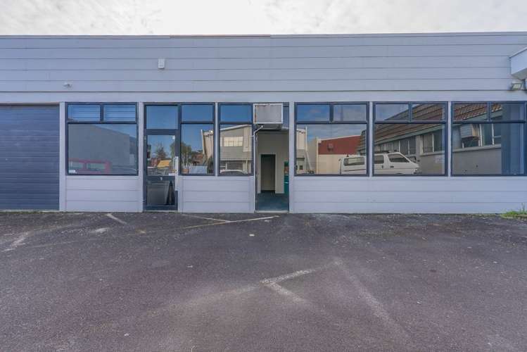 Unit 2/21 Street Papakura_10