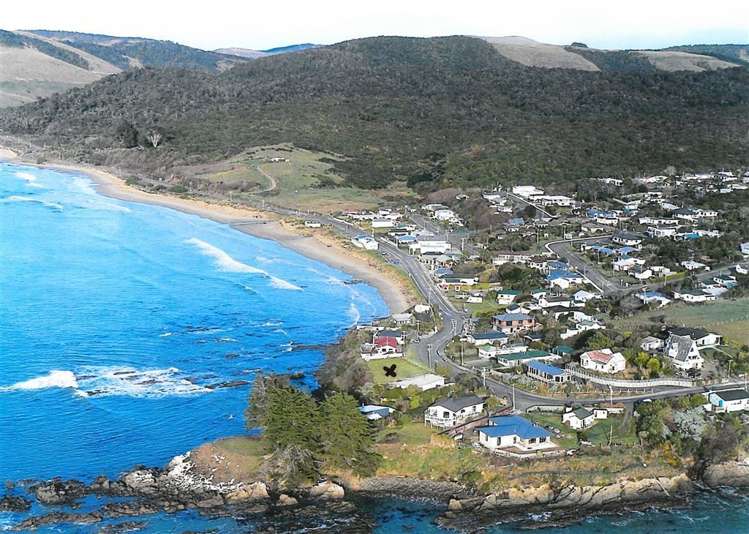 17 Esplanade Kaka Point_0