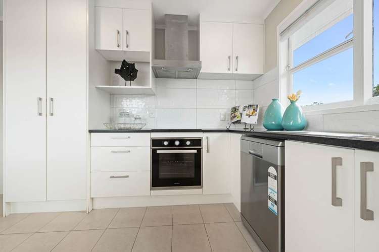 68 Priestley Drive Bucklands Beach_6