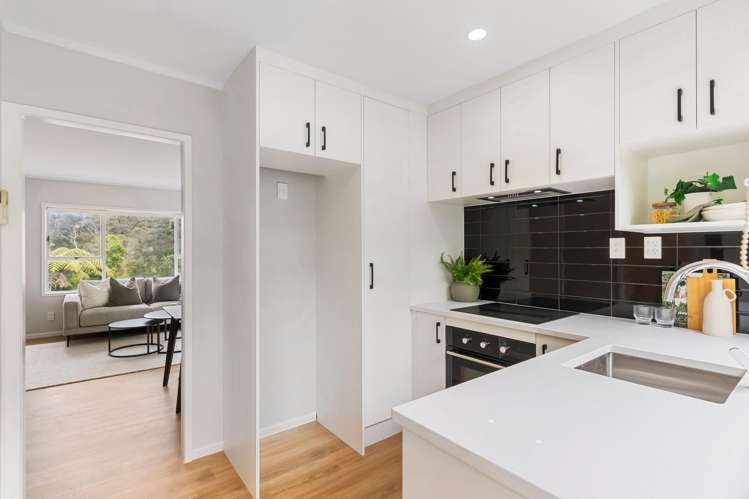 2/17 Emirau Place Glenfield_2