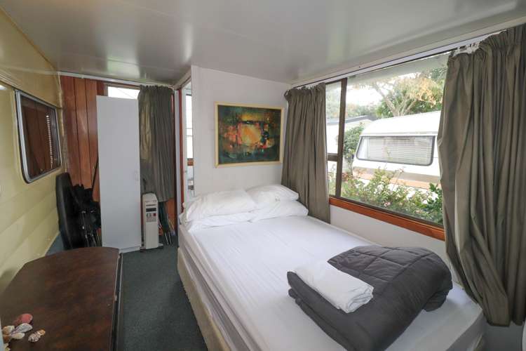 C15 - 473 Thames Coast Road Thames_10