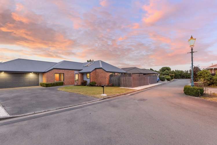 12 Suntory Lane Burwood_23