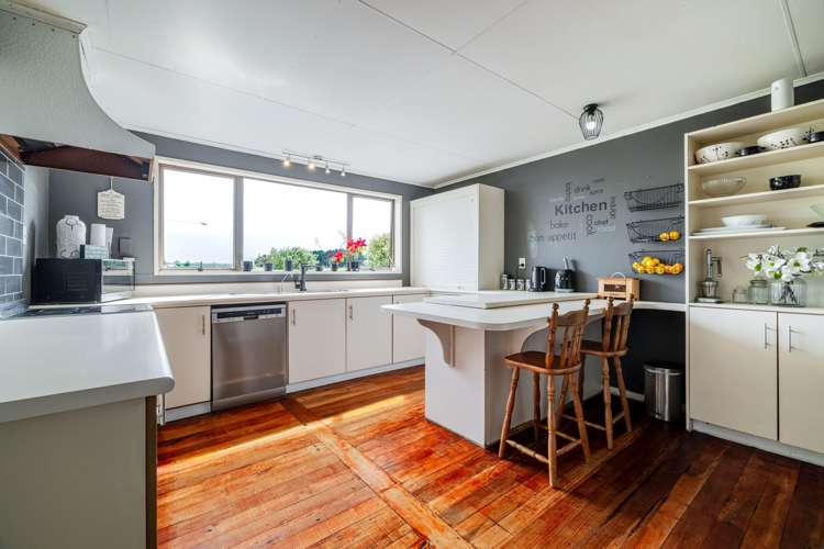 1032 Kimbolton Road Feilding_2