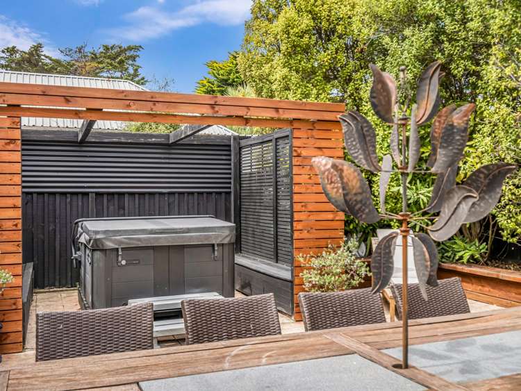 151 Rocking Horse Road Southshore_15