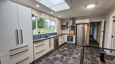 42 Brown Road_2