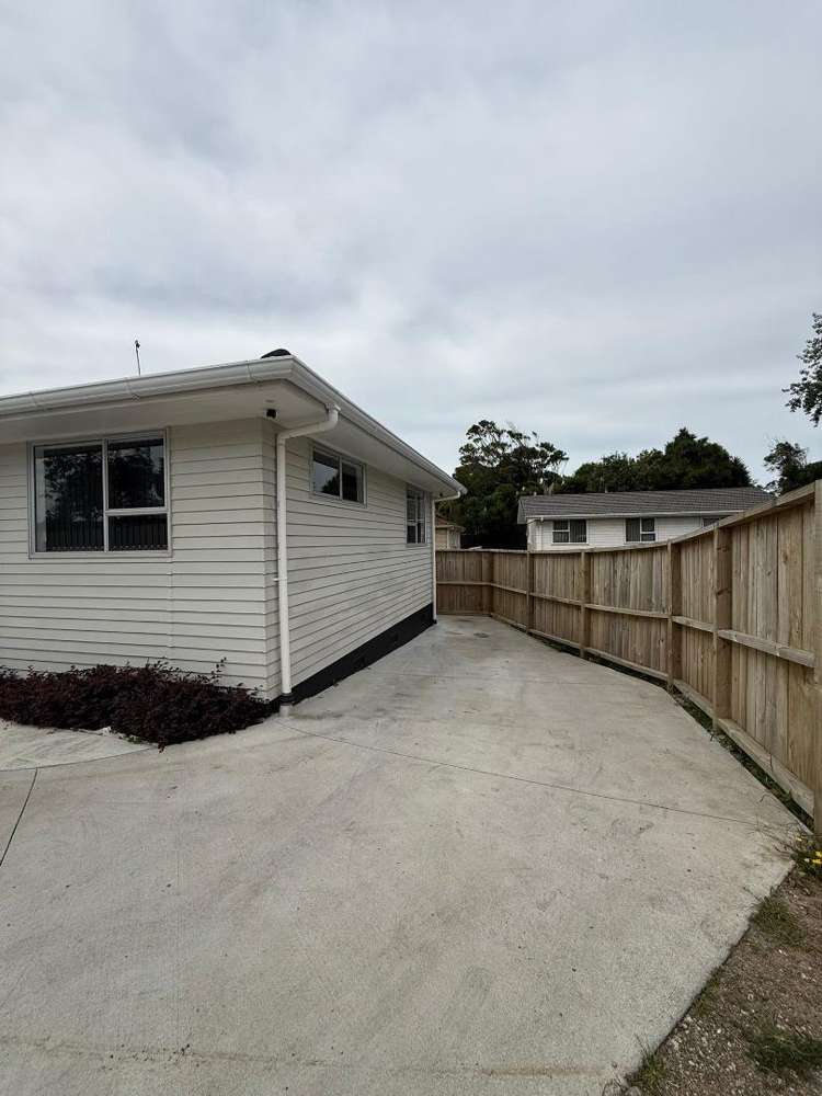 64 Henwood Road Mangere East_2