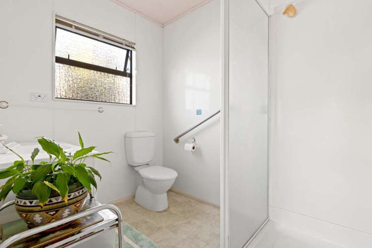 8 Aquarius Drive Kawaha Point_14