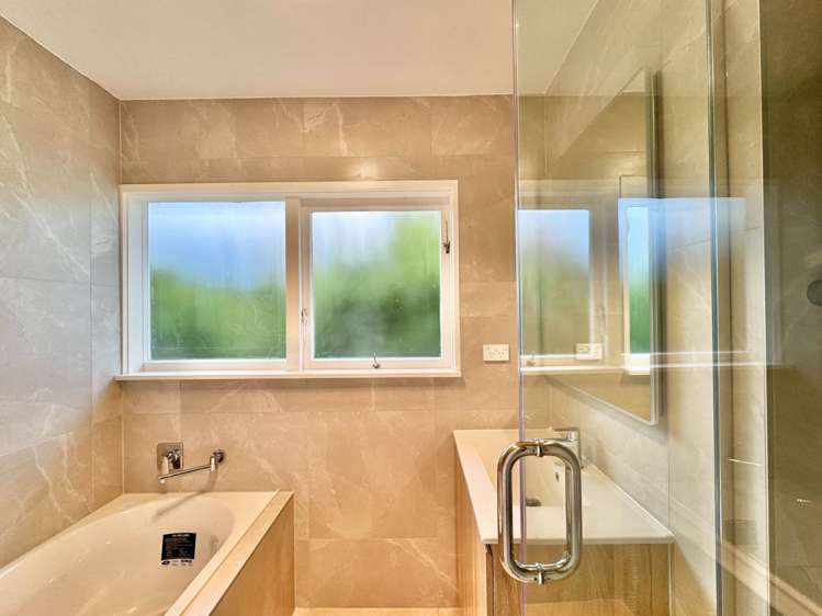 34 Levesque Street Birkdale_11