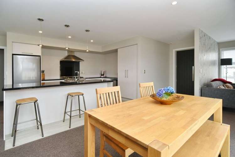 12 Bonecrusher Street Lincoln_7