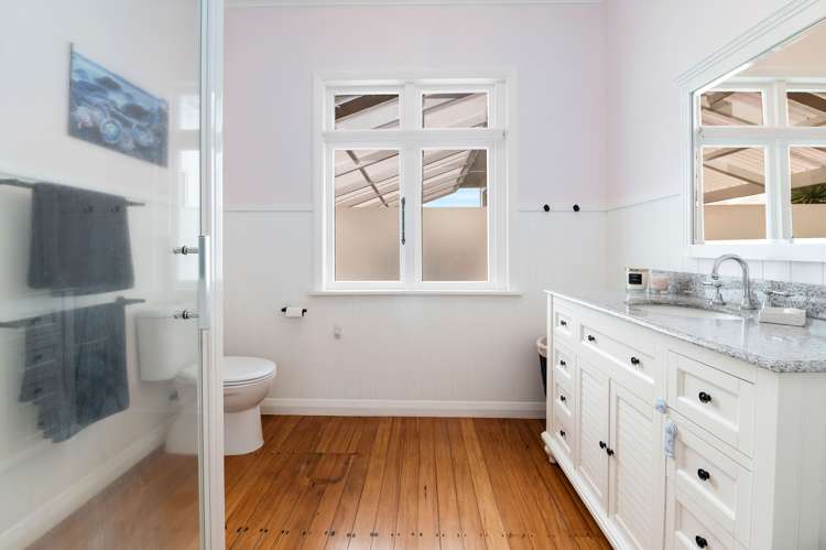 132 Ranolf Street Glenholme_18