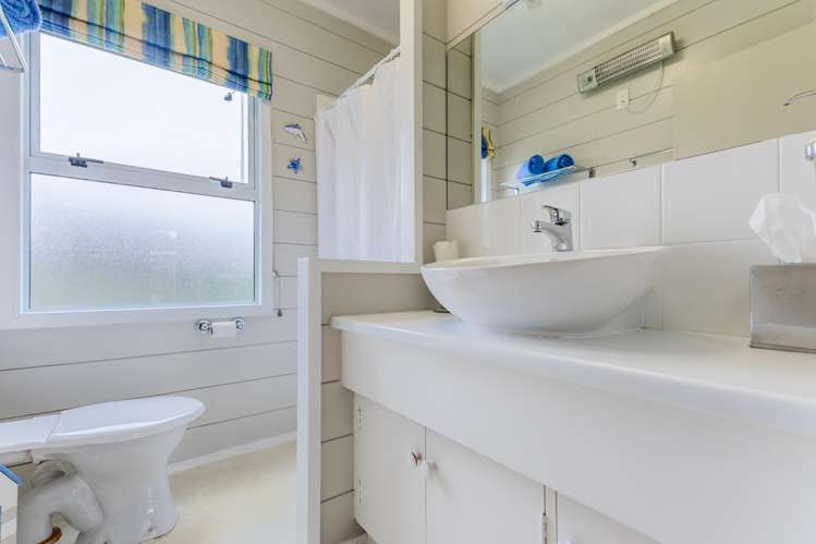 115 Field Way Waikanae Beach_20