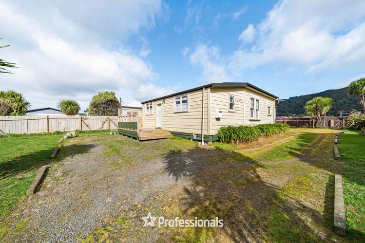 19 Grimsby Grove Wainuiomata_13