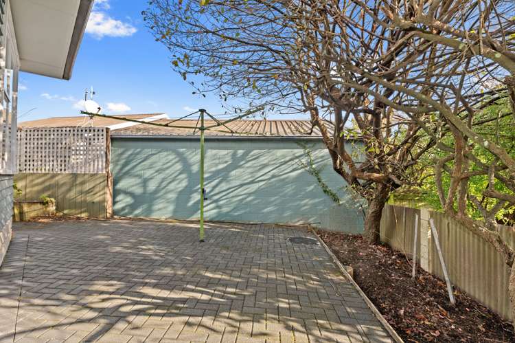 2/213 Tamamutu Street Taupo_15