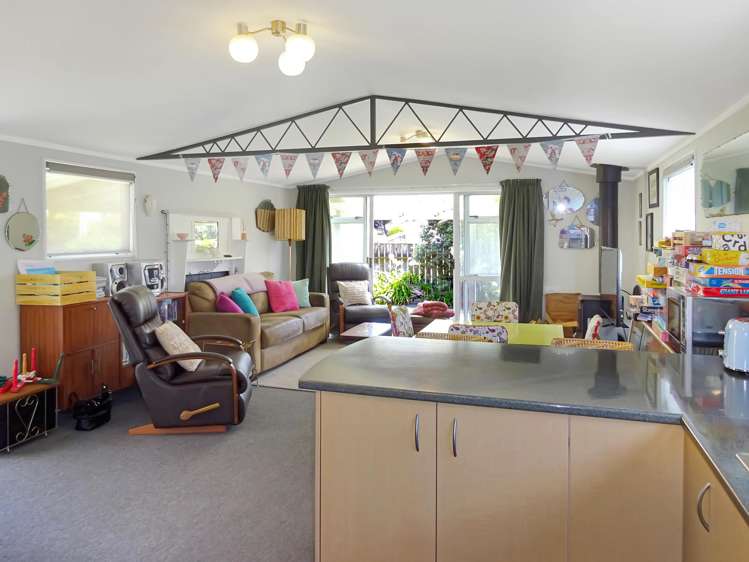 29 Ruanui Street Himatangi Beach_7