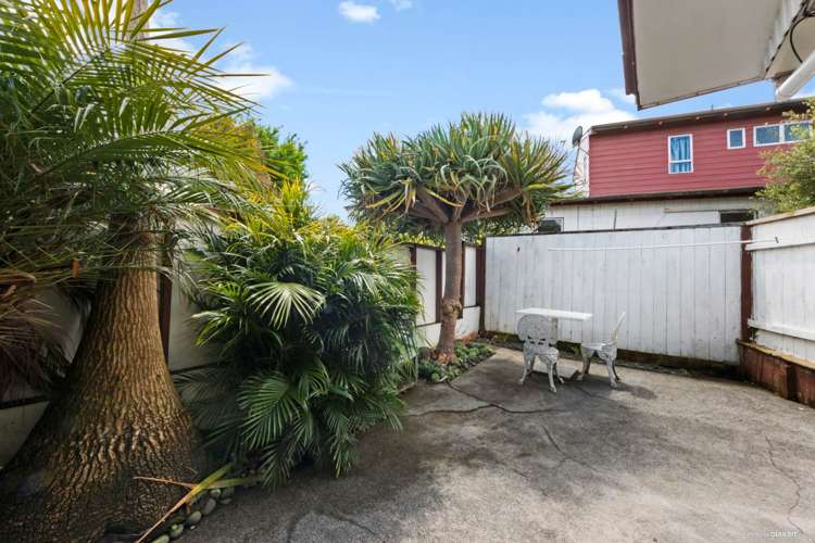 2/6 Matuhi Rise Henderson_11