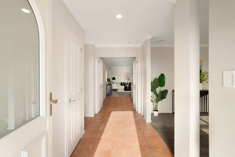 5 Castlehill Court Wattle Downs_2