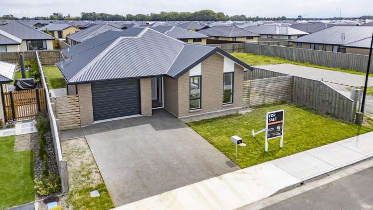 10 Curtis Street Woodend_24