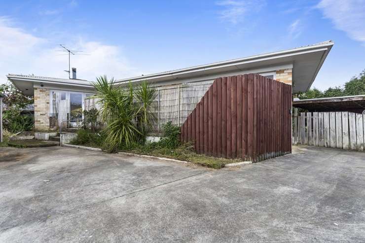 The modern homes on Lappington Road, in Ōtara, Auckland, are priced at  $585,000 and $595,000. Photo / Supplied