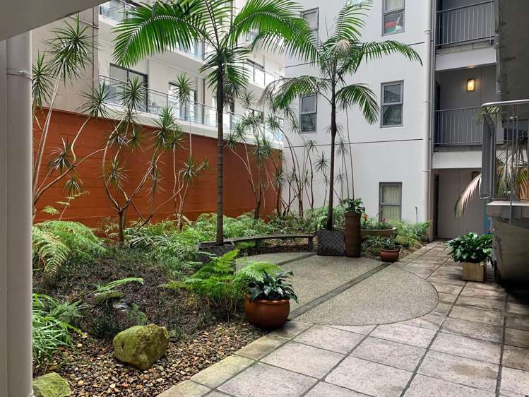 405/17 Vogel Lane City Centre_9