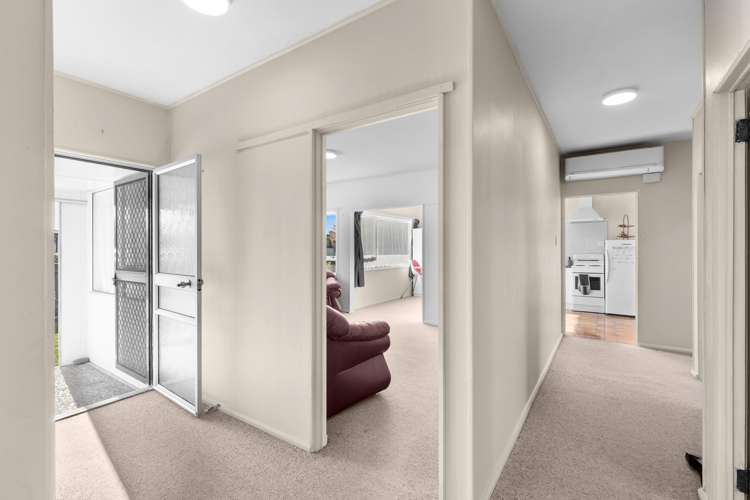 8 Glasgow Street Takaro_11