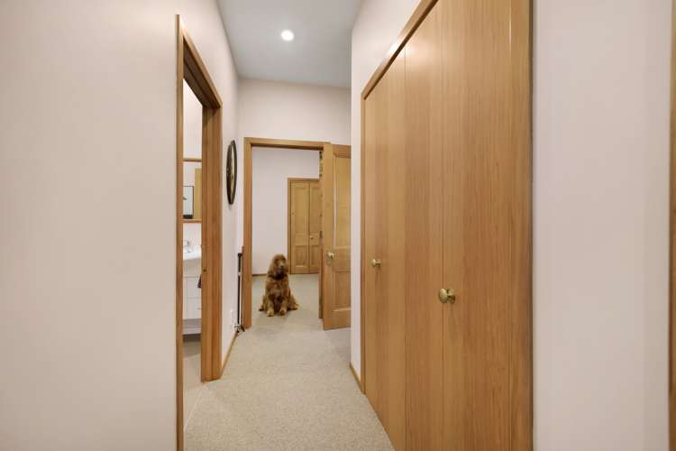 315 River Road Gore Surrounds_10