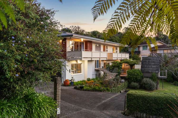 56 Mayfair Crescent Mairangi Bay_55