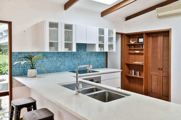 73 Woodfern Crescent Titirangi_9