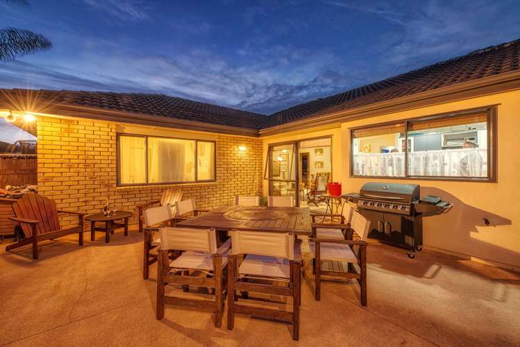 6 Greta Banks Place Wattle Downs_14