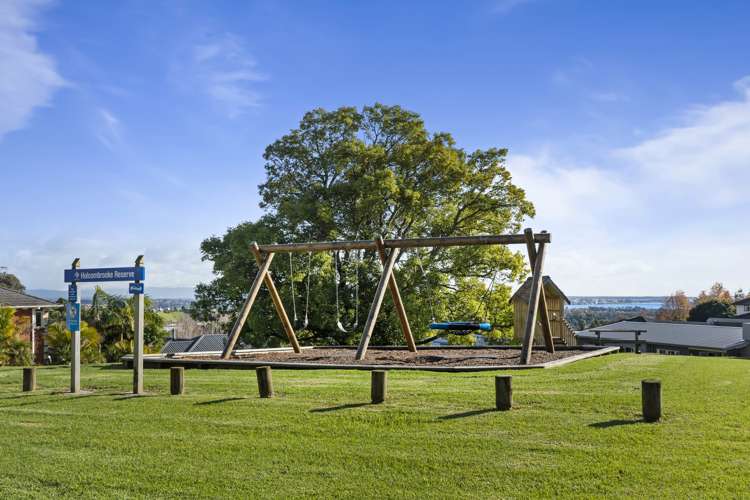 17 Holcombrooke Lane Welcome Bay_13