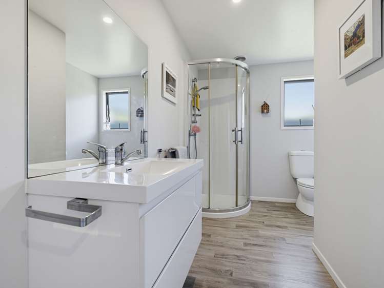 43 Dudley Crescent Cable Bay_12